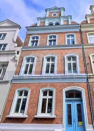Mehrfamilienhaus mit Entwicklungspotenzial in begehrter Bestlage der Lübecker Altstadt