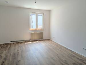 Erstbezug - Kernsanierte 2-Zimmer-Wohnung mit Balkon in der Altstadt von Wächtersbach – 63607 Wächtersbach – Vorschaubild 3