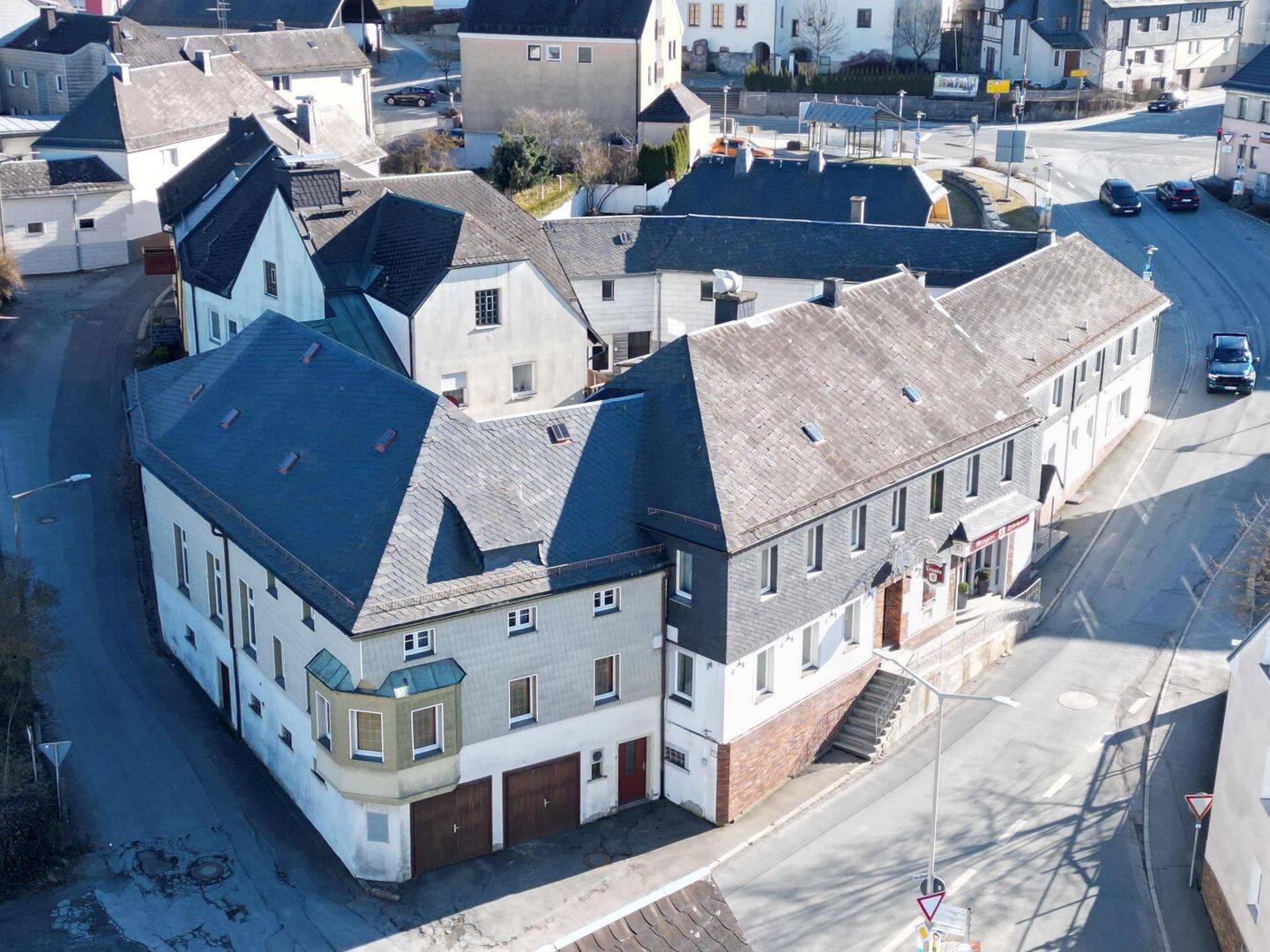 Wohnen, Gastlichkeit & Gewerbe vereint – Berg – Vorschaubild 3