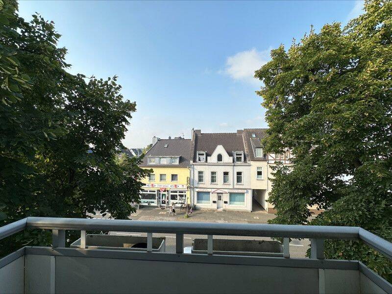 Geräumige 3-Zi.-Wohnung mit zwei Balkone! – Leverkusen – Vorschaubild 3