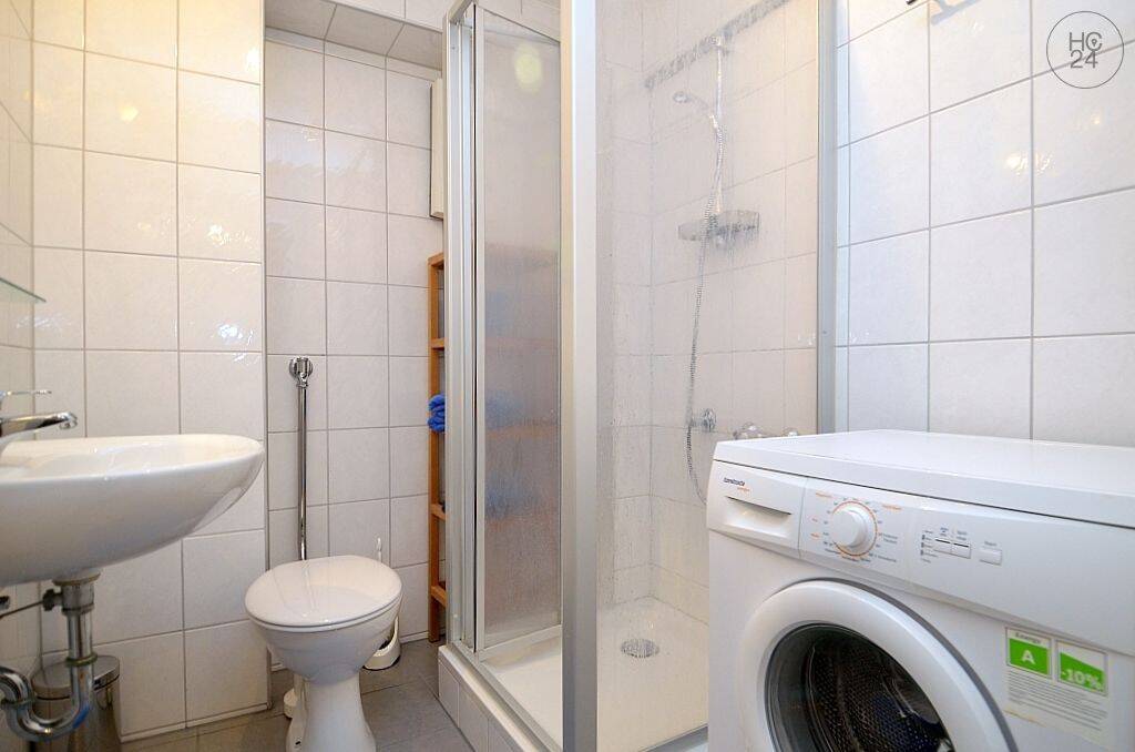 Schönes und gemütlich möbliertes Apartment direkt in der Altstadt – Nürnberg – Vorschaubild 4