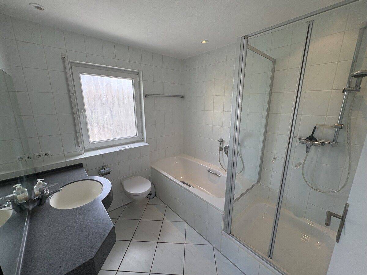 "Penthouse-Feeling" 3-Zimmer-Wohnung mit Dachterrasse in beliebter Wohnlage – Wiesbaden – Vorschaubild 5