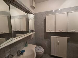 helle 3 Zimmer Wohnung mit großem Balkon und Tiefgarage – Bernsdorfer Straße 186 a, 9126 Chemnitz – Vorschaubild 3