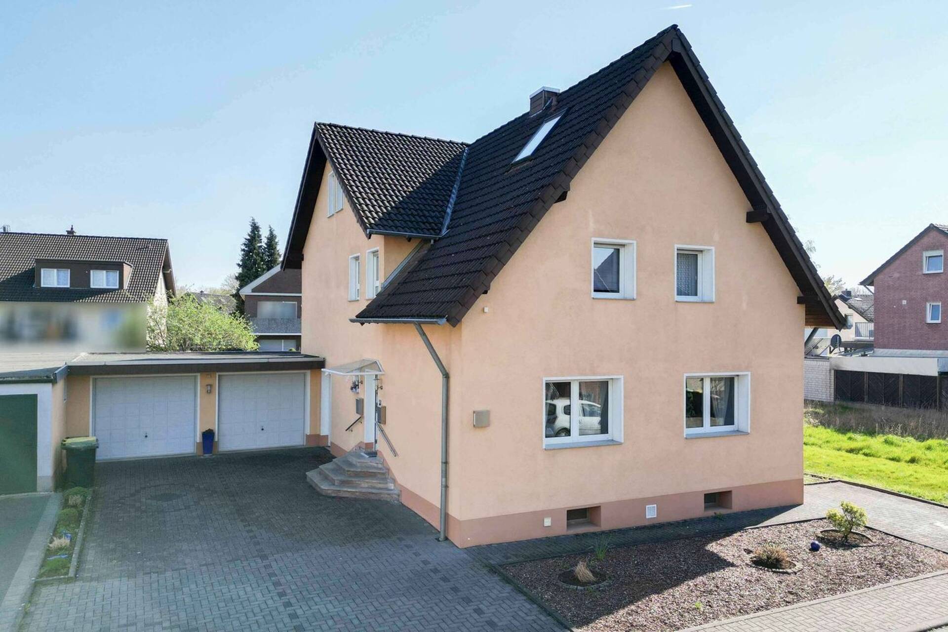 Mehrfamilienhaus in 53844 Troisdorf mit 204,05 m² kaufen