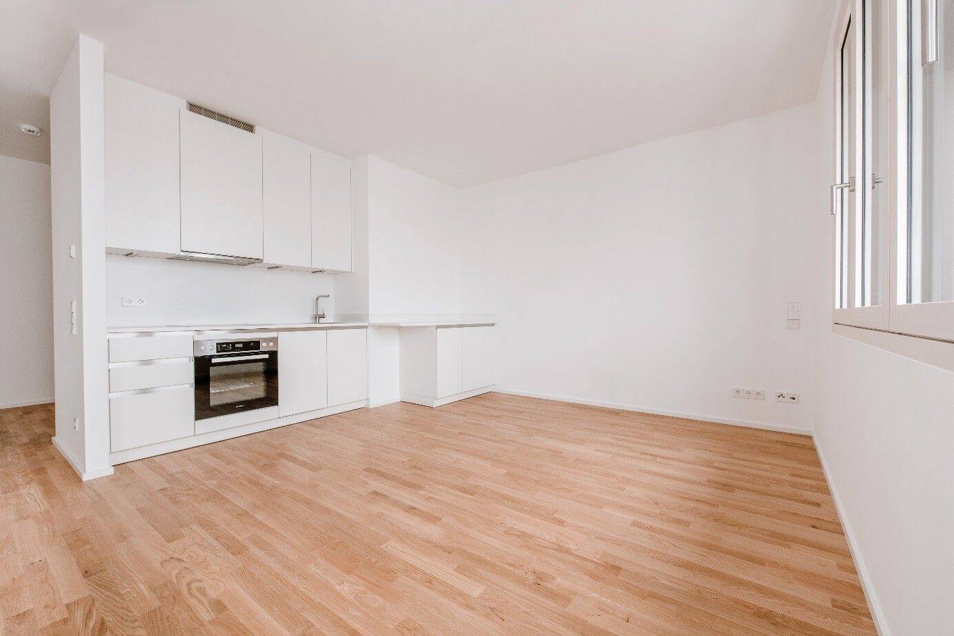 Moosach: Geräumiges 2-Zimmer-Studio – München – Vorschaubild 3
