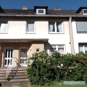 Gemütliches Reihenhaus mit Sonnenbalkon, ausgebautem Dachgeschoss, Vollkeller, großer Garten, Garage