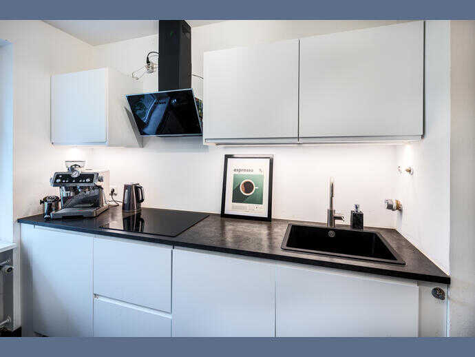 Möbliert: Sehr schöne und moderne Wohnung in ruhiger Lage – München – Vorschaubild 8