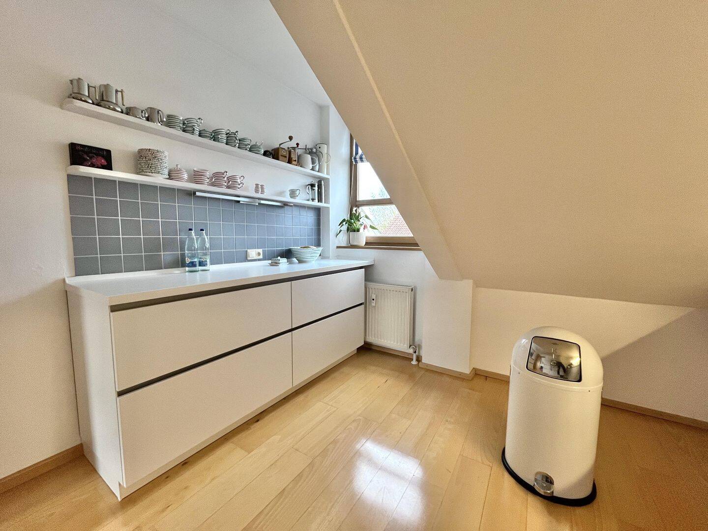 Wohnen mit Charme - Lichtdurchflutete und großzügige DG-Wohnung im Antonviertel – Ingolstadt – Vorschaubild 7