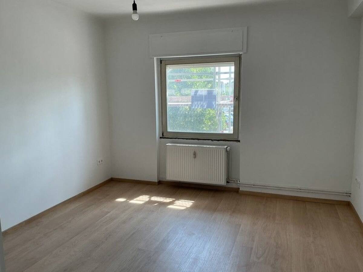 ?Schöne 3-Zimmer-Wohnung mit Tageslichtbad und Balkon in Hanau zu vermieten – 63450 Hanau – Bild 1 von 9