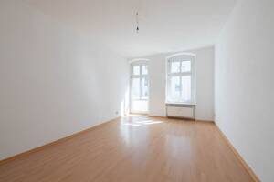 Bezugsfrei: Großzügig geschnittene 2-Zimmer-Wohnung mit Terrasse & Balkon im beliebten Weitlingkiez – 10317 Berlin – Vorschaubild 1