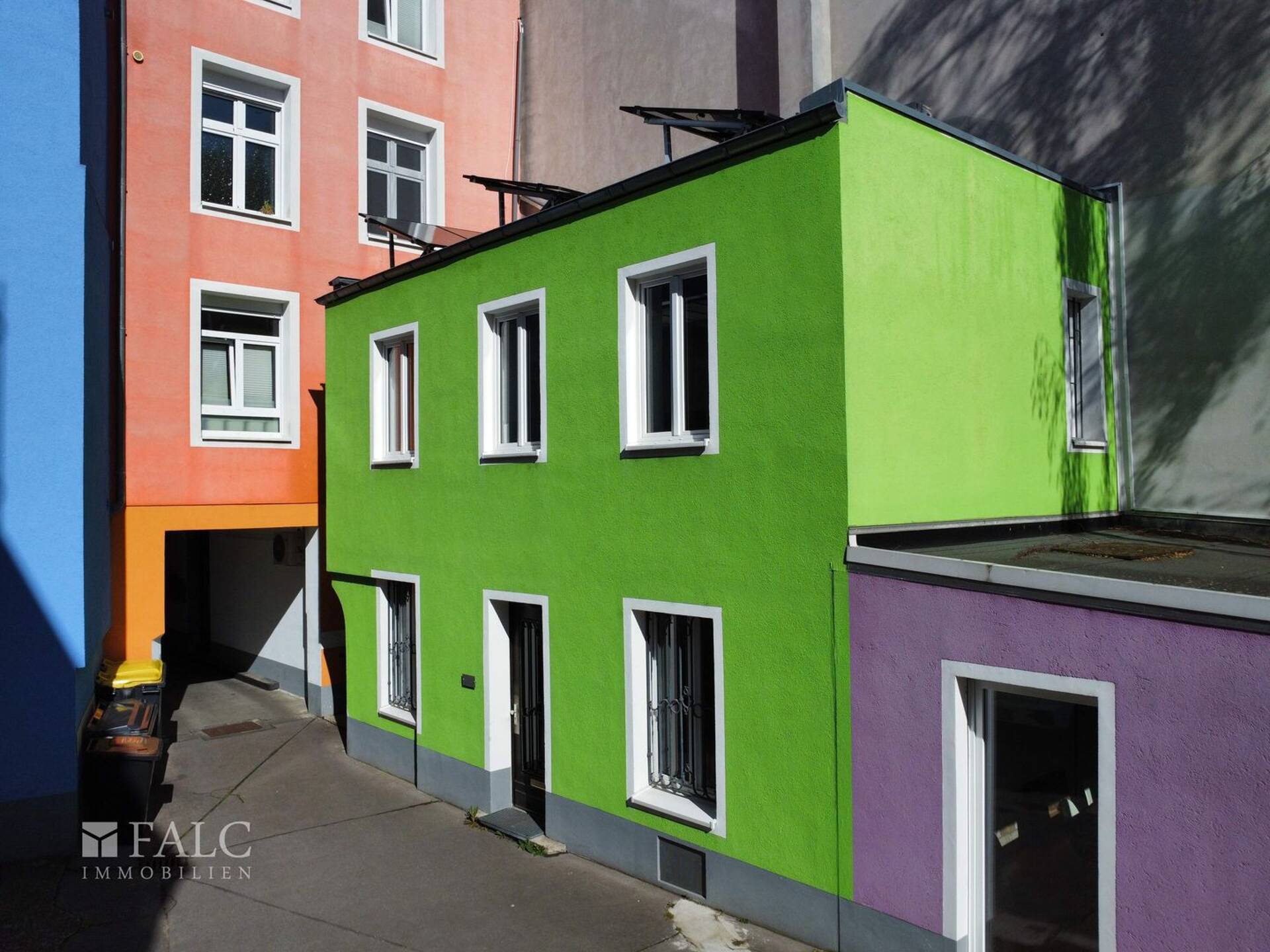 Mehrfamilienhaus in 50668 Köln mit 451 m² kaufen