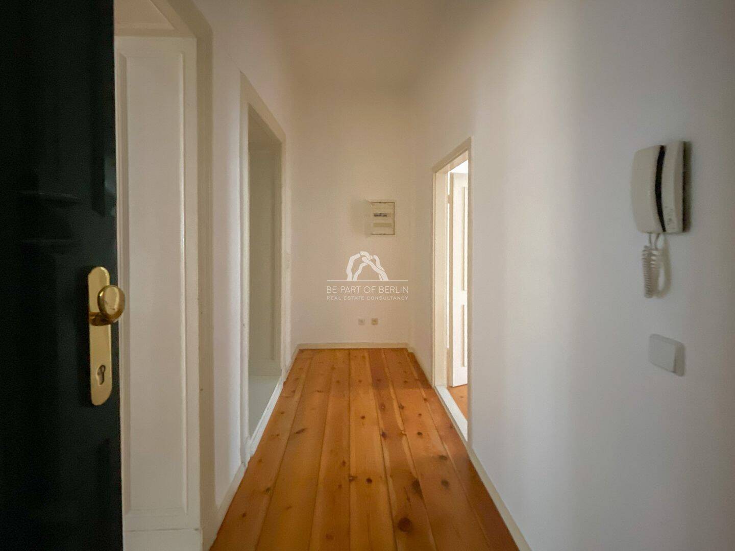 2 ZIMMER IN ATTRAKTIVER KIEZ-LAGE | VORDERHAUS MIT BALKON | 3.OG OHNE AUFZUG | PROVISIONSFREI | – Berlin – Vorschaubild 5