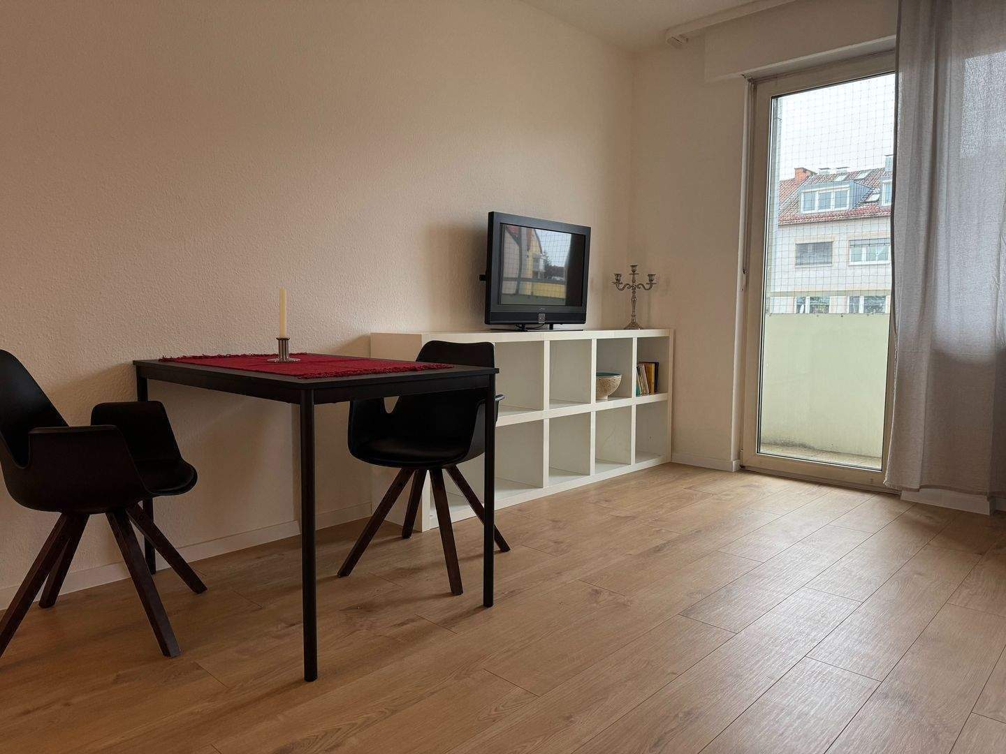 Hochwertig möbliertes 1-Zimmer-Apartment mit Balkon - RATHENAUPLATZ – Nürnberg – Vorschaubild 5