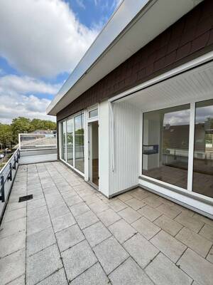 Penthouse-Feeling im Bonner Villenviertel - großzügig, lichtdurchflutet und umfangreich modernisiert – Körnerstr. 22, 53175 Bonn – Vorschaubild 7