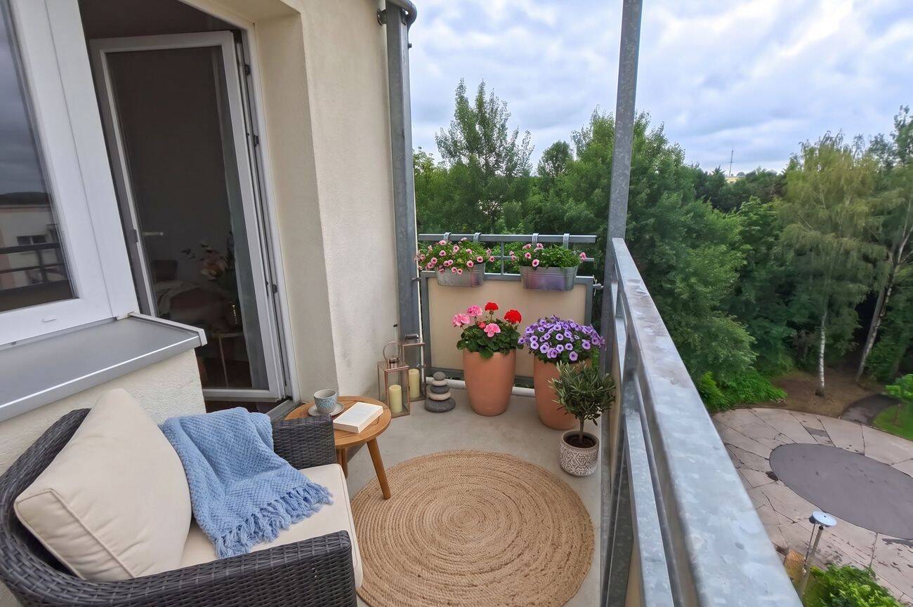 neu renoviert mit Einbauküche in grüner Lagen nahe Bernsdorfer-Bad – Chemnitz – Vorschaubild 8