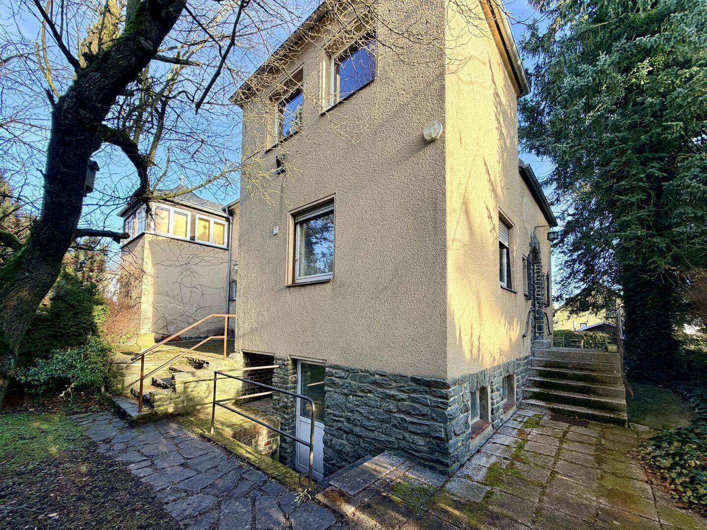 Außergewöhnlich und großzügig - exklusive Villa in gefragter Lage bietet vielfältige Gestaltungsmöglichkeiten – Chemnitz – Vorschaubild 4