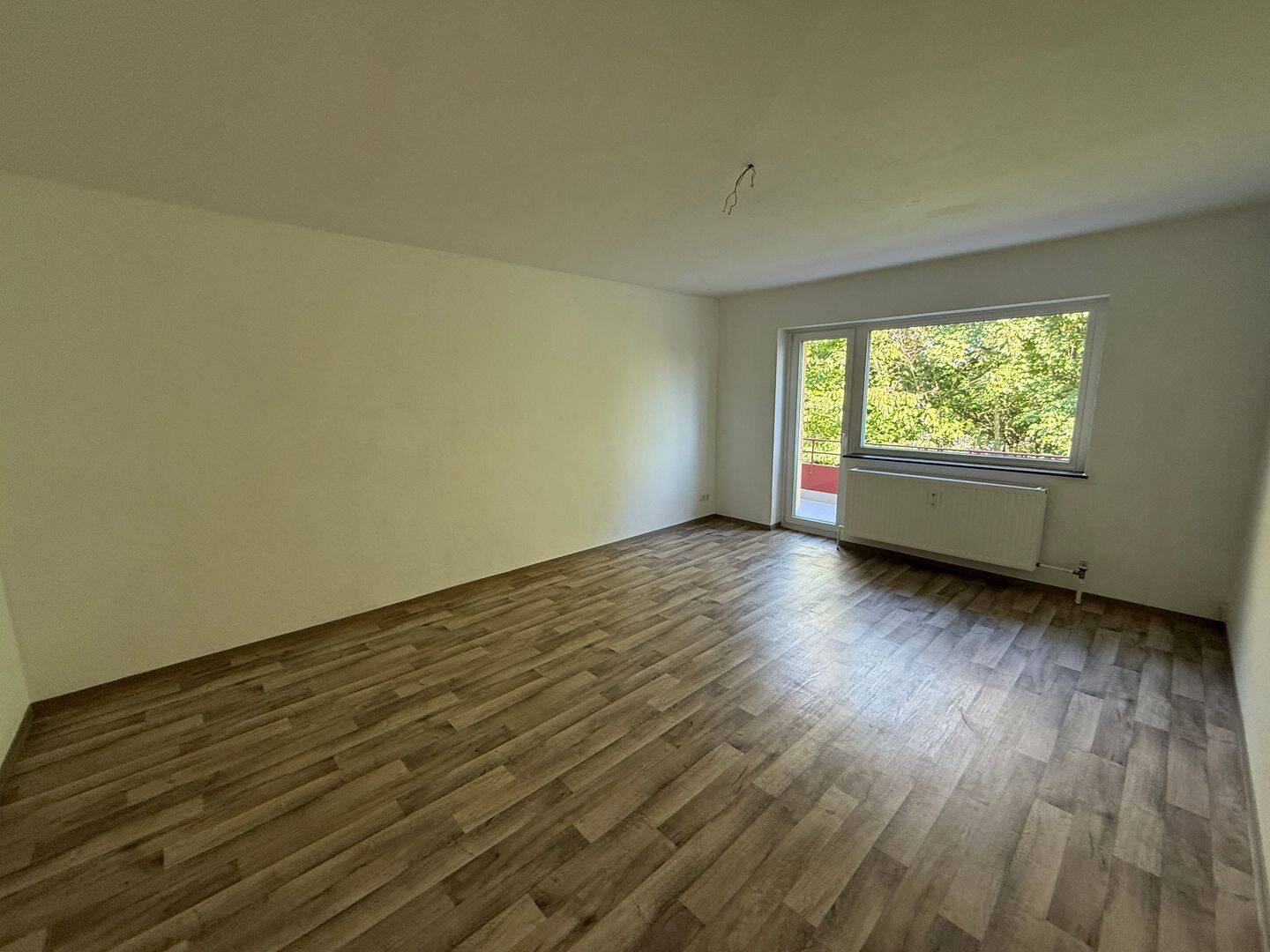 Einziehen und Wohlfühlen – Helle 3-Zimmer-Wohnung mit Einbauküche und Balkon – Flensburg – Vorschaubild 7