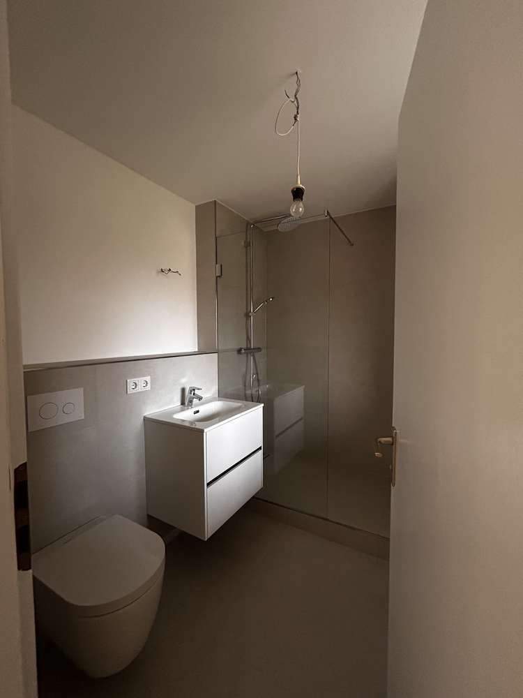 Stilvolle Maisonette-Dachgeschosswohnung mit Wintergarten, Galerie, Aufzug & TG-Stellplatz – Nürnberg – Vorschaubild 9