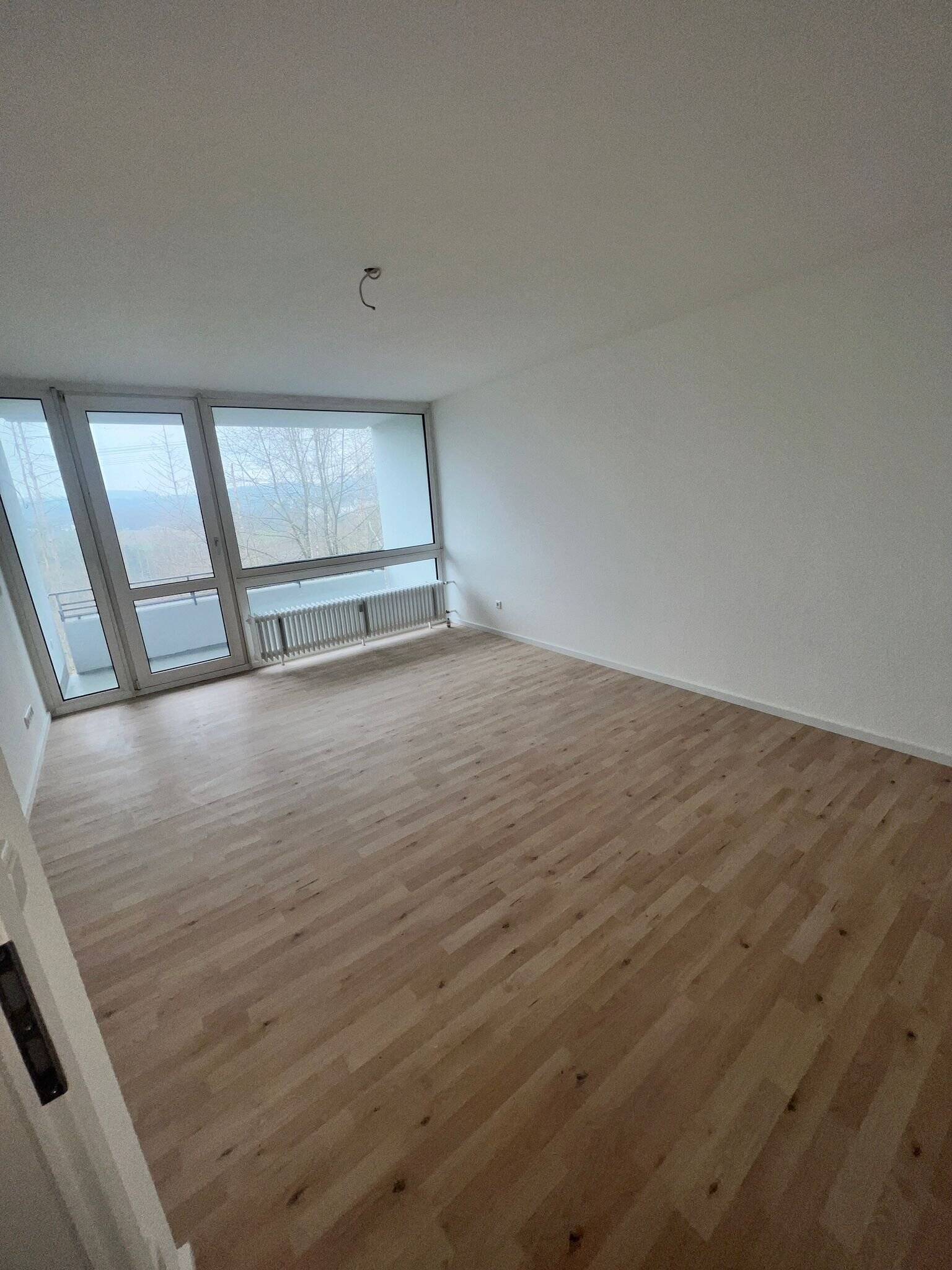 Kernsanierte 3 Zimmer Wohnung in 57577 Hamm, 84qm – Hamm (Sieg) – Vorschaubild 2