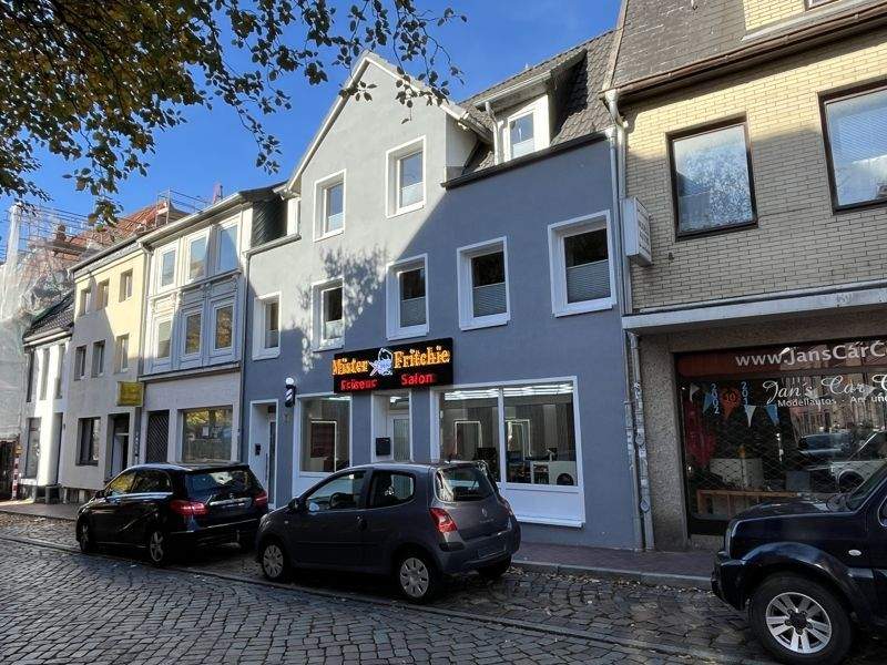 Teilmodernisiertes Wohn- und Geschäftshaus in Innenstadtlage von Itzehoe – Itzehoe – Bild 1 von 9