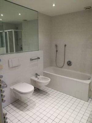 @@ Topp Lage in Schwachhausen, Vollbad, EBK, G-WC, Balkon @@ – 28209 Bremen – Vorschaubild 5