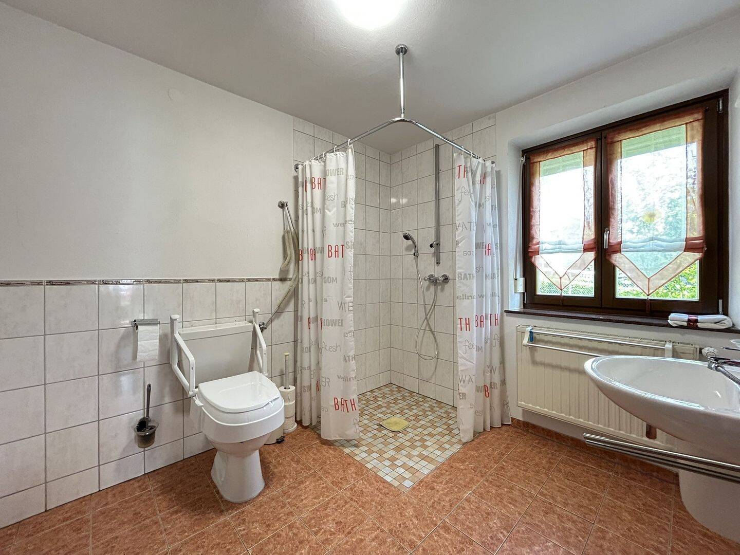 Gepflegtes Mehrfamilienhaus mit 3 Wohneinheiten und großem Garten – Gemünden am Main – Vorschaubild 8