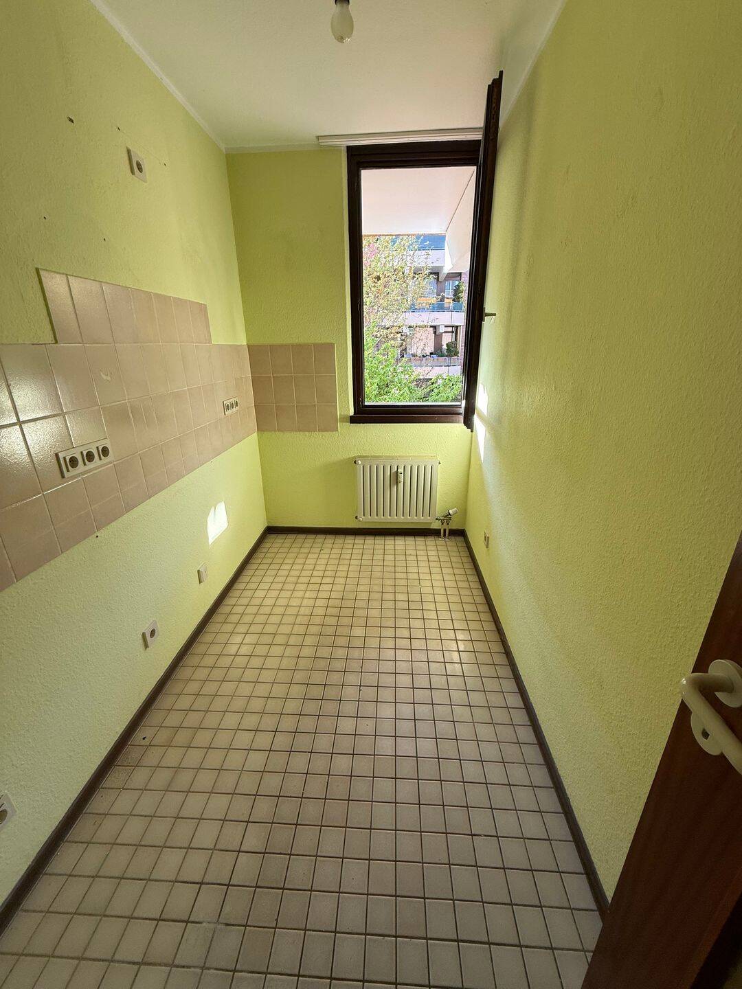 BONN-AUERBERG: Gut geschnittene 2-Zimmer- Wohnung mit Feierabendbalkon in gepflegter Wohnanlage – Bonn – Vorschaubild 4
