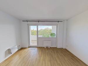 Großes WG-Zimmer mit eigenem BALKON in 3er-WG in Münster-Kinderhaus für Studentinnen und Azubis