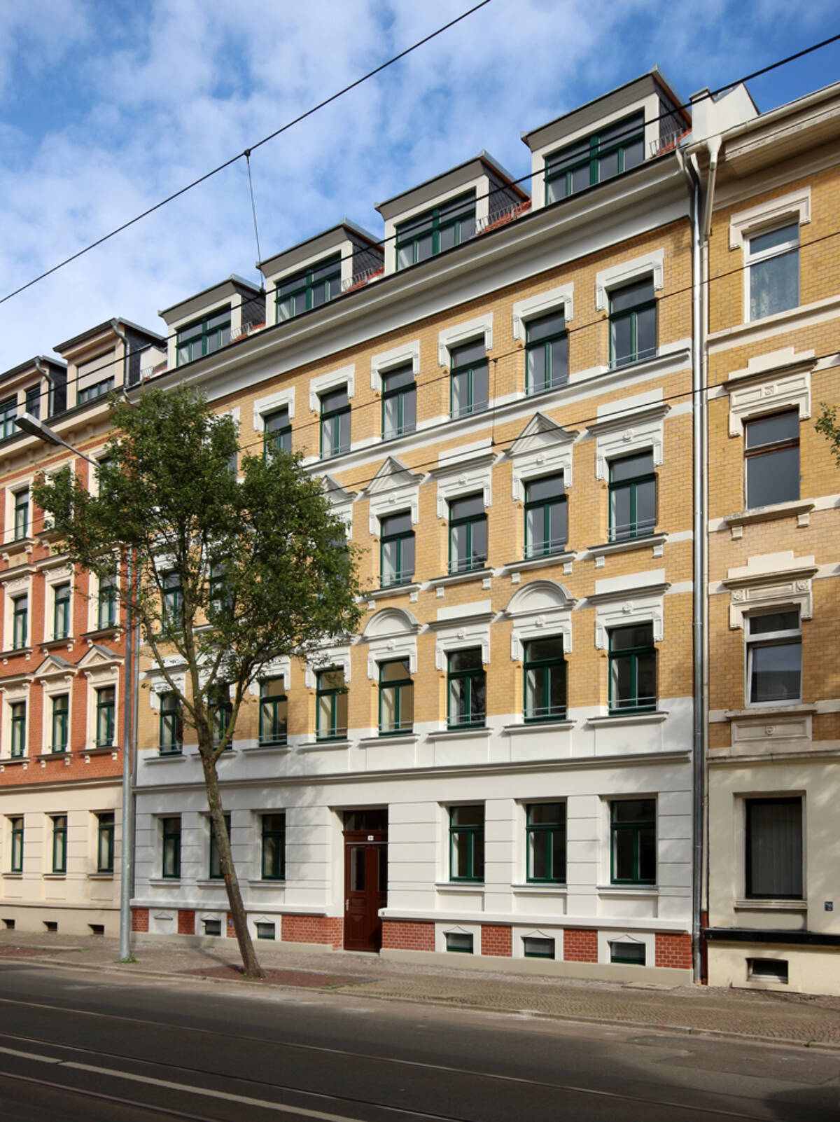 // Hochwertig sanierte Eigentumswohnung als Kapitalanlage // – 4357 Leipzig – Bild 1 von 9