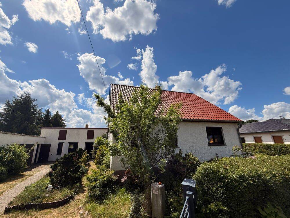 Kleines Einfamilienhaus in ruhiger Dorflage mit Nebengebäuden, Garagen und herrlichem Weitblick – Schönewalde – Vorschaubild 4