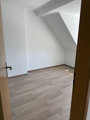 OPTIMAL ALS KAPITALANLAGE! ! Doppelhaushälfte mit 2 Wohnungen und kleinem Grundstück – 28197 Bremen – Vorschaubild 7