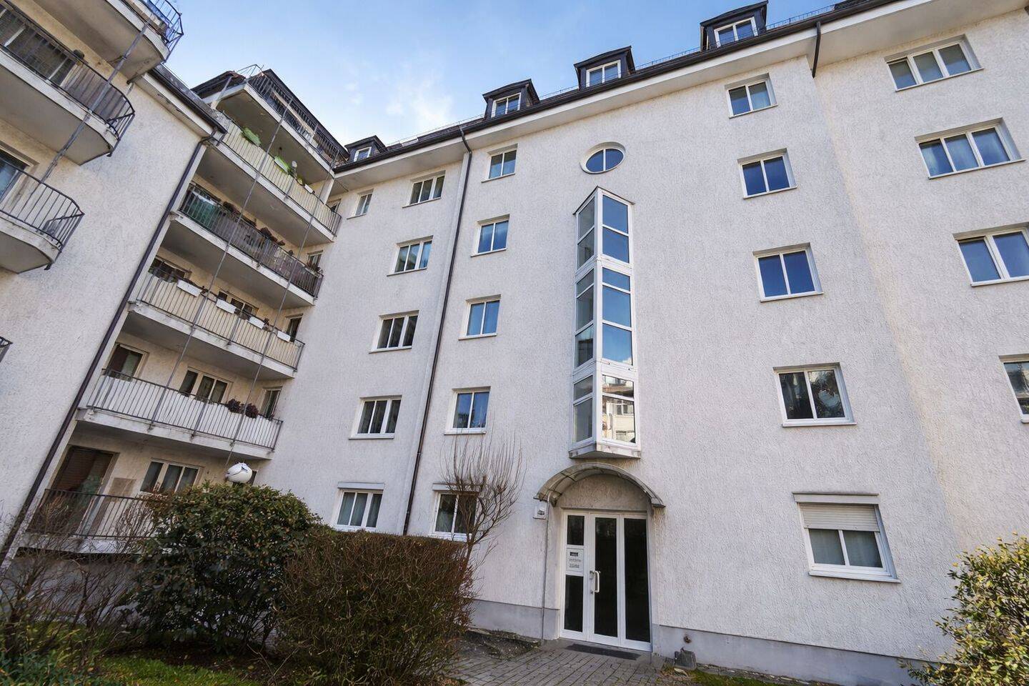 Smart investieren in Berlin: Stilvolle 2-Zimmer-Wohnung mit Balkon & stabilem Mietverhältnis – Berlin – Vorschaubild 8