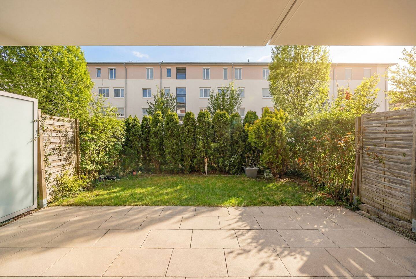 Guter Schnitt und Süd-West-Garten in ruhiger Lage – München – Vorschaubild 3