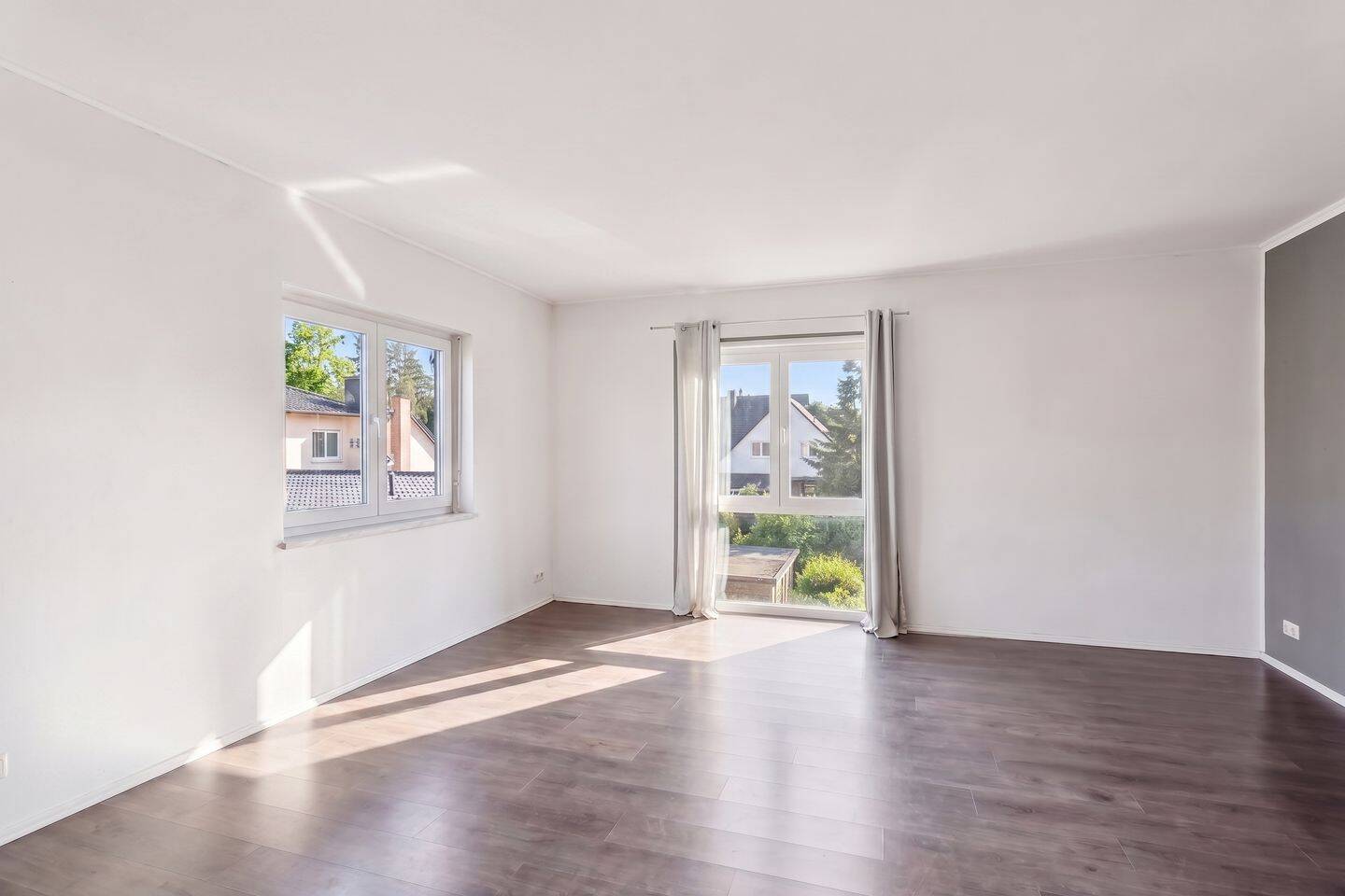 Wohnung mit eigenem Garten - Hausgefühl im Grünen: Moderne 3-Zimmer-Obergeschosswohnung im Zweifamilienhaus – Neuenhagen bei Berlin – Vorschaubild 3