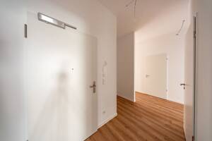 Neubauwohnung mit Fußbodenheizung im Erstbezug / WBS 180 erforderlich – 13599 Berlin – Vorschaubild 5