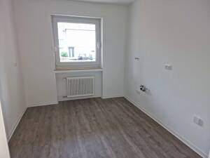 Schöne Wohnung sucht Mieter: sanierte 2-Zimmer-Wohnung mit Balkon – 53879 Euskirchen – Vorschaubild 3