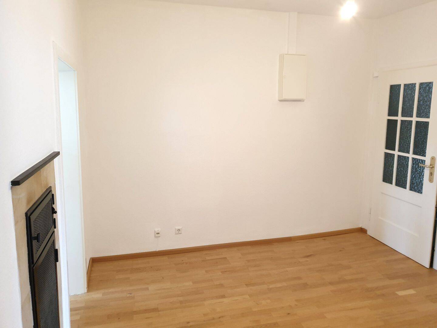Großzügige helle 3-Zi Altbauwohnung mit 2 Balkonen und Stellplatz – Stuttgart – Vorschaubild 6