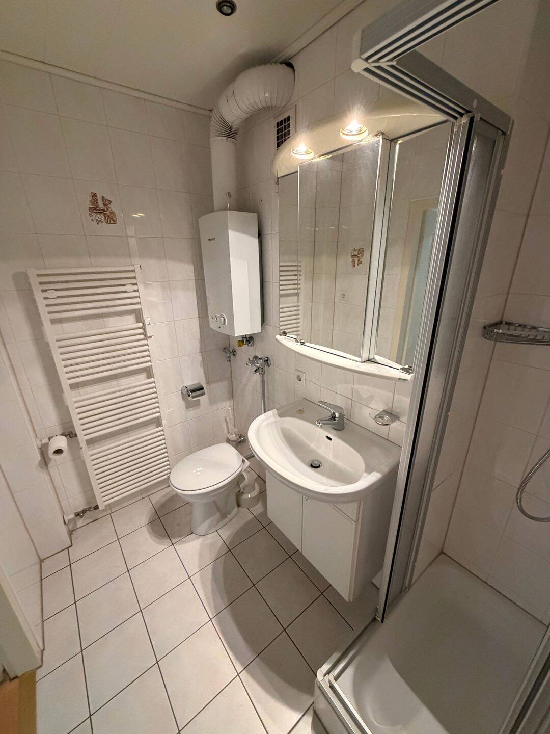 3-Zimmer-Wohnung mit Balkon und Entwicklungspotenzial in Nürnberg – Nürnberg – Vorschaubild 9