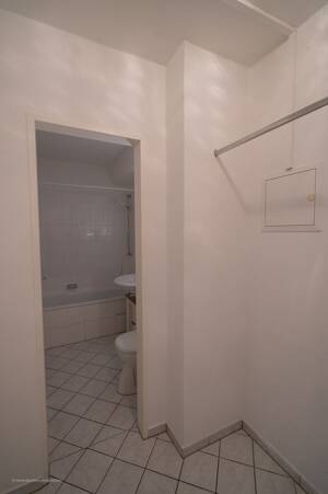 ***Heike Borchers Immobilien***Apartes Nest in beliebter Lage***Grundbuch statt Sparbuch*** – 81549 München – Vorschaubild 3