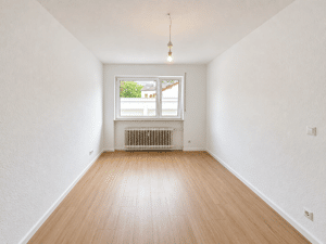 Hermann Immobilien: Modern renovierte 2-Zimmer-Wohnung mit Balkon & Duplex-Stellplatz in Frankfurt-Fechenheim – 60386 Frankfurt am Main – Vorschaubild 7