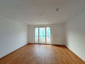 *Die Treppen hinauf zu Ihrer neuen Wohnung* – 39104 Magdeburg – Vorschaubild 3