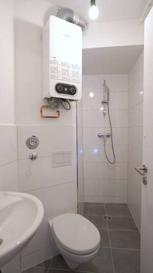 Altona ruhige 2 Zimmerwohnung mit Wohnküche, Balkon und Garten – 22767 Hamburg – Vorschaubild 6