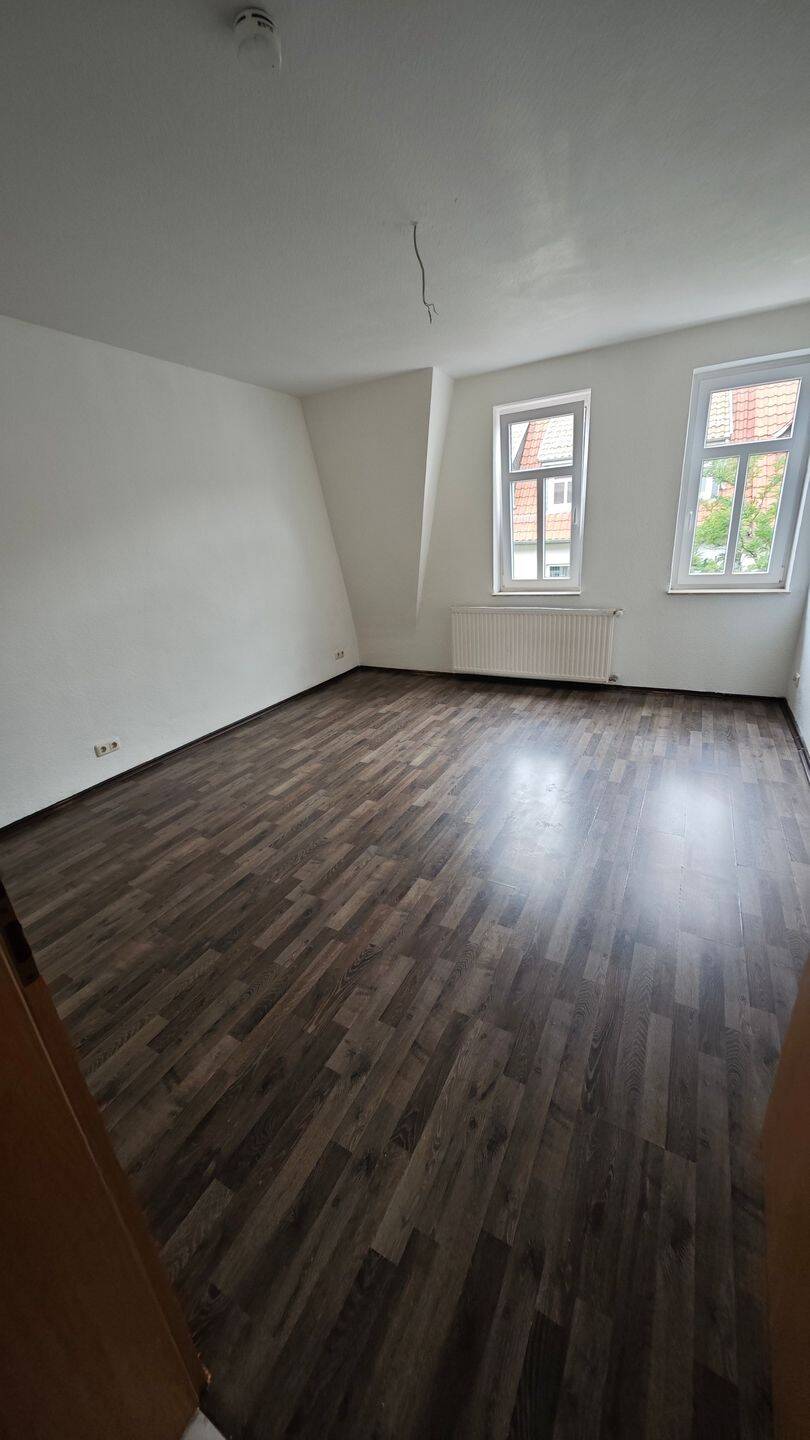 2-Raum-Wohnung im Stadtzentrum zu vermieten!