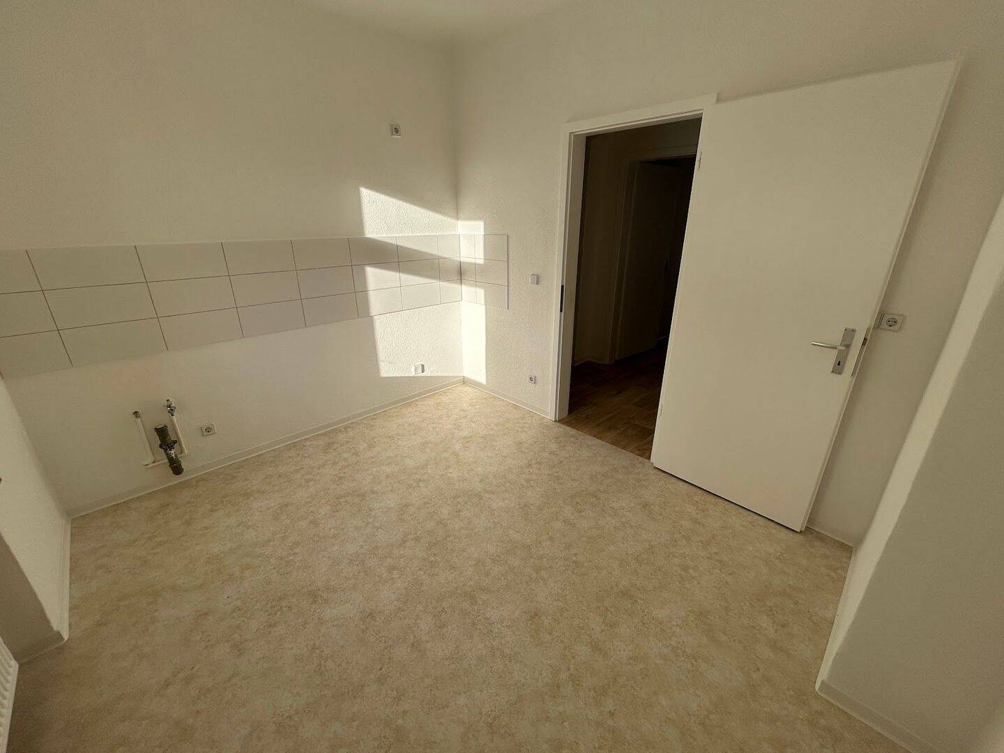 Frisch renoviert! Helle 3-Zimmer-Wohnung im Erdgeschoss! – Magdeburg – Vorschaubild 8