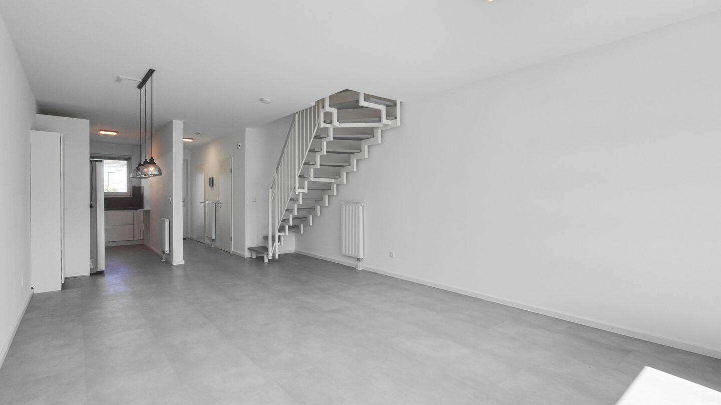 Drei Etagen zum Wohlfühlen - modernes Reihenhaus mit Garten – Köln – Vorschaubild 6
