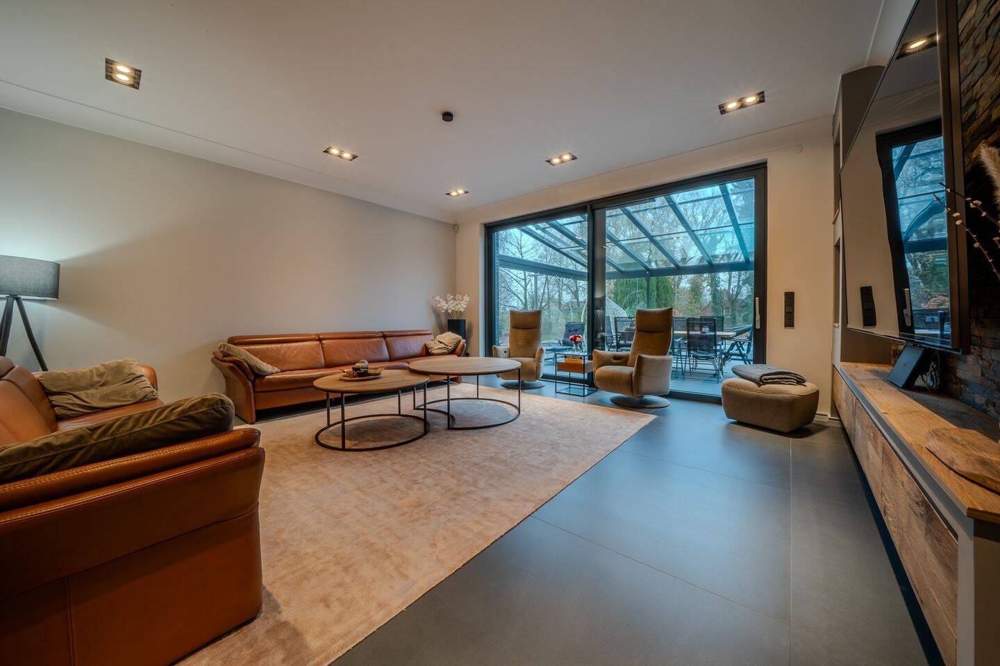 Zeitlose Stadtvilla mit Pool, Wintergarten & Premium-Ausstattung – Herford – Vorschaubild 6