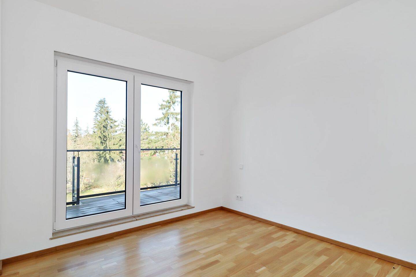 Sonnenoase & Ruhe: Exklusives Penthouse mit umlaufender Terrasse, Aufzug & Tiefgarage – Berlin – Vorschaubild 3