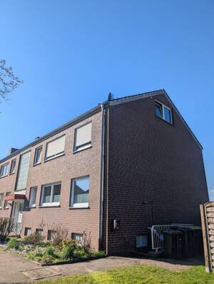 Lichtdurchflutete 3-Zimmer-Wohnung mit eigenem Garten & Garage – 59379 Selm – Vorschaubild 1