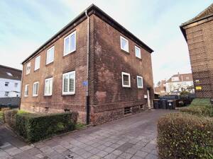 Faire Miete in gefragter Lage / Fair Rent in a Sought-After Location. – 47169 Duisburg – Vorschaubild 1