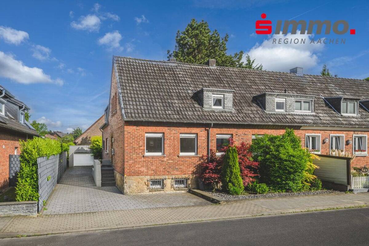 Charmantes Einfamilienhaus mit sonnigem Grundstück und Garage in sehr beliebter und ruhiger Lage – 52078 Aachen – Bild 1 von 9